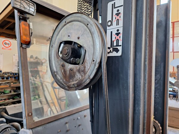 7#8350 CARRELLO ELEVATORE TCM FD 25 in vendita - foto 6