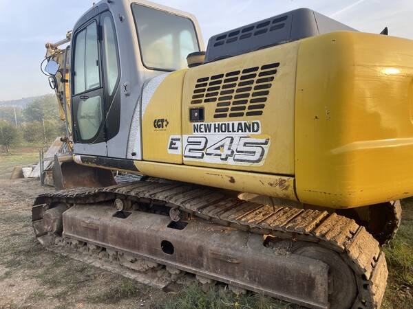 1#8365 Escavatore cingolato New Holland E245 in vendita - foto 6