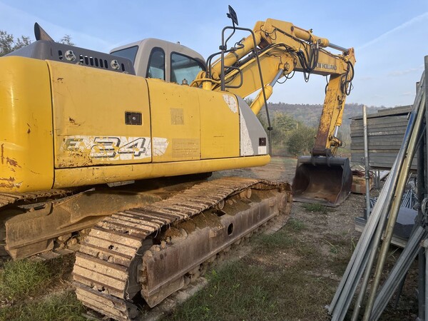 1#8365 Escavatore cingolato New Holland E245 in vendita - foto 8