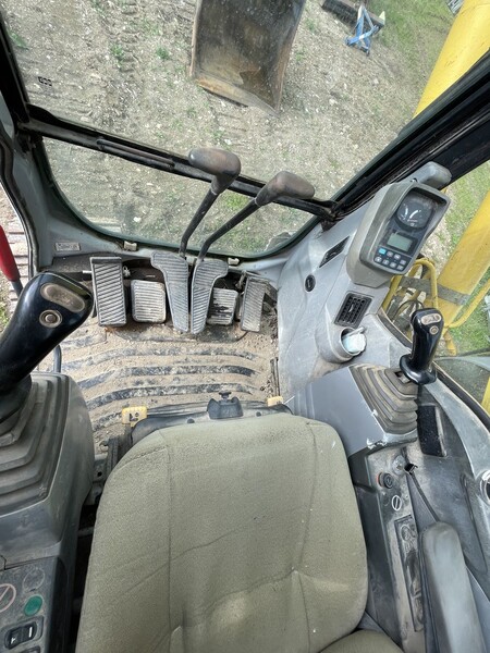 1#8365 Escavatore cingolato New Holland E245 in vendita - foto 16