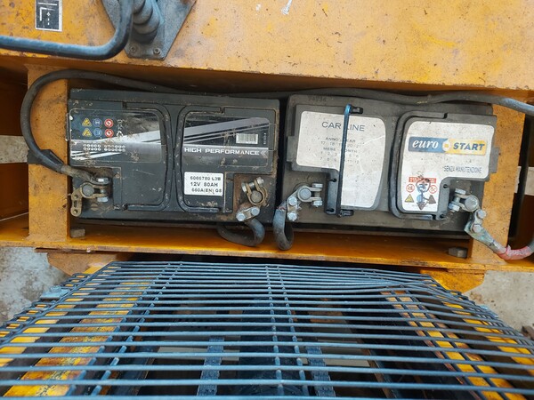 11#8374 Macchina per il sottovuoto Vacuum Pump e transpallet elettrico Pimespo in vendita - foto 3