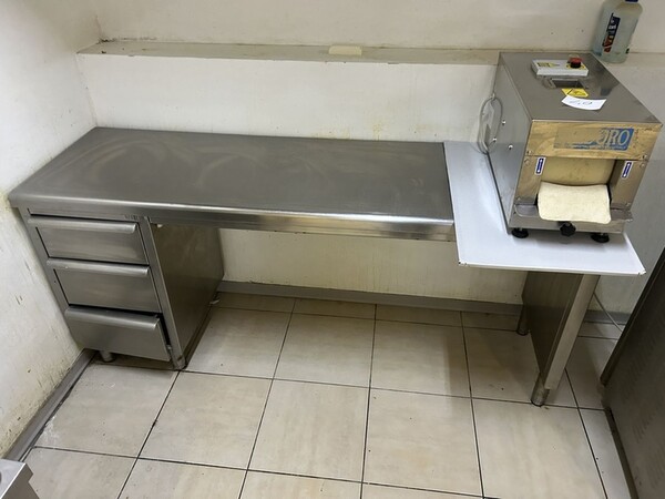 40#8382 Tavolo in vendita - foto 2