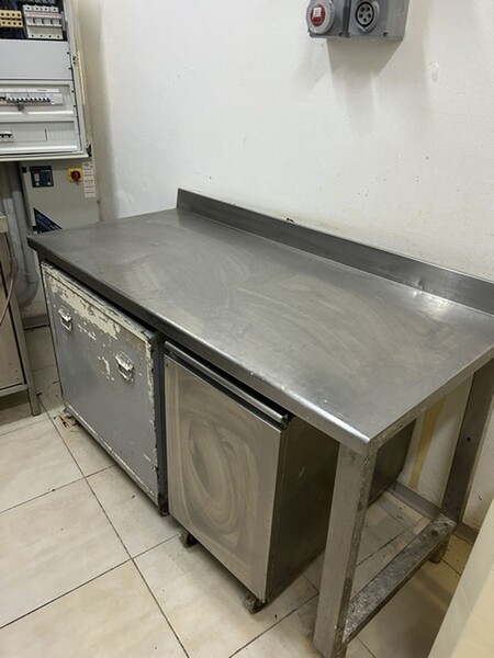 50#8382 Tavolo in vendita - foto 1