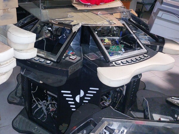 11#8385 Tavoli da gioco multiplater Joker in vendita - foto 3