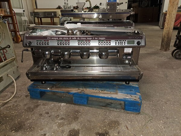 43#8391 Macchina caffè 4 bracci La Cimbali in vendita - foto 3
