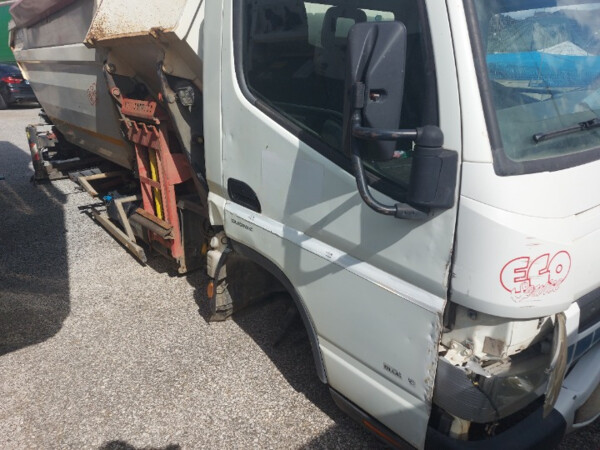 29#8394 Furgone Mitsubishi Fuso Canter in vendita - foto 6