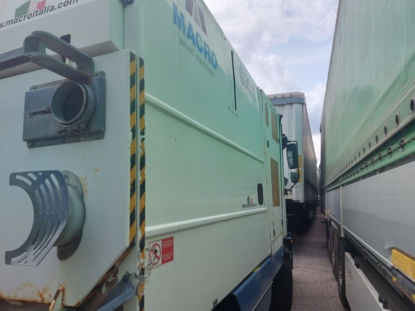 31#8394 Autocompattatore spazzatrice in vendita - foto 9