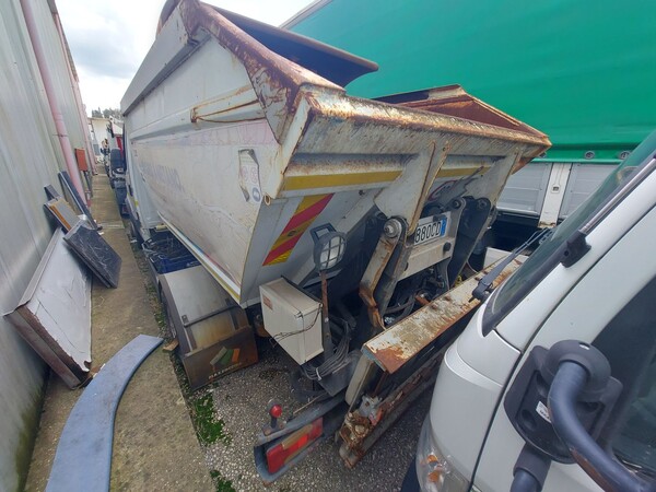 Autocarri in vendita