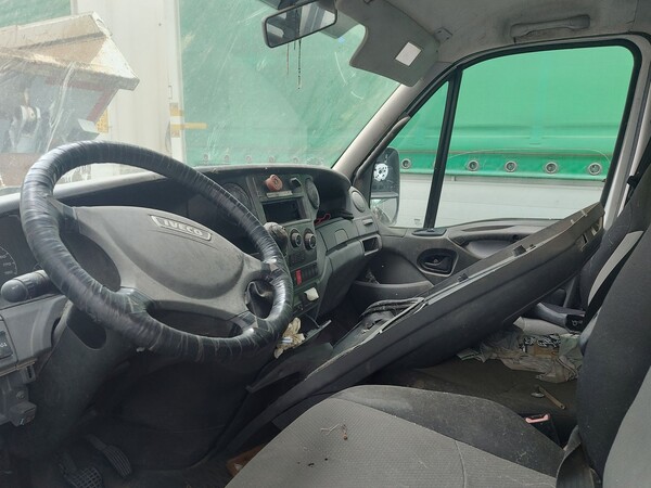 33#8394 Autocarro Iveco Daily 65c15g in vendita - foto 9