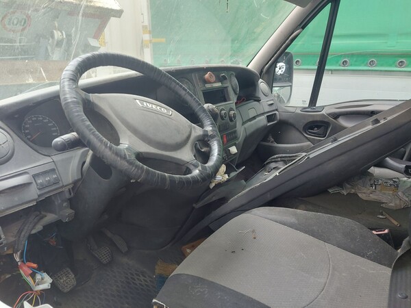33#8394 Autocarro Iveco Daily 65c15g in vendita - foto 10