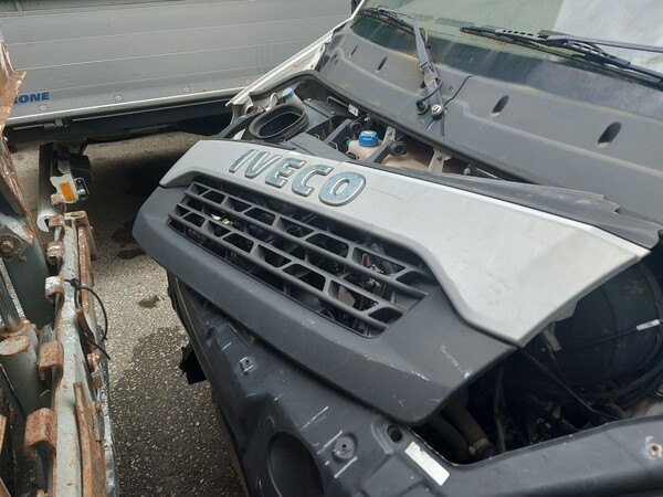 33#8394 Autocarro Iveco Daily 65c15g in vendita - foto 11