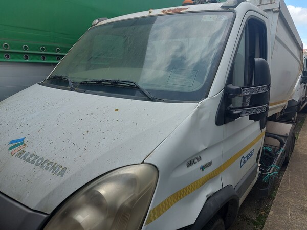 35#8394 Autocarro Iveco Daily 65c14 in vendita - foto 1