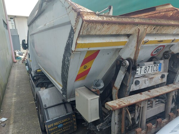 37#8394 Autocarro Iveco Daily 65c14 in vendita - foto 5