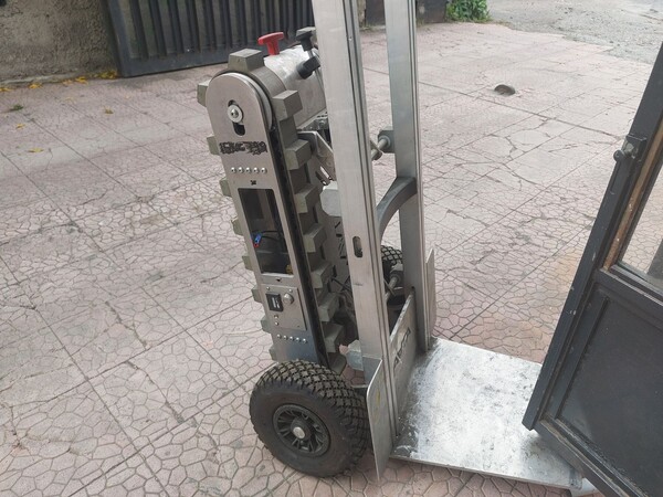 4#8398 Sali scale elettrico cingolato in vendita - foto 4
