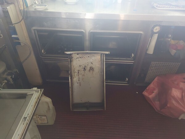 2#8402 Arredamento e attrezzature da bar di albergo in vendita - foto 17