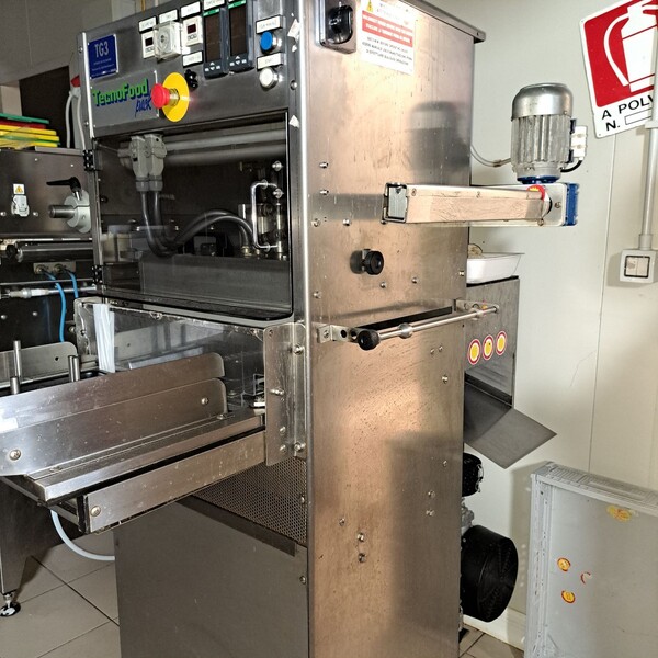 110#8414 Confezionatrice Tecnofood modello TG3 in vendita - foto 4