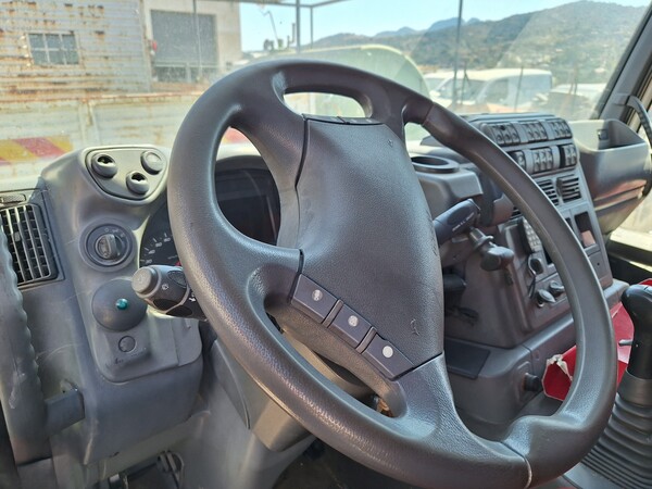 14#8423 Autocarro con pianale e gru Iveco Stralis 350 in vendita - foto 13