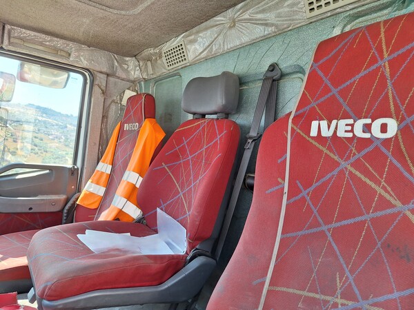 14#8423 Autocarro con pianale e gru Iveco Stralis 350 in vendita - foto 14