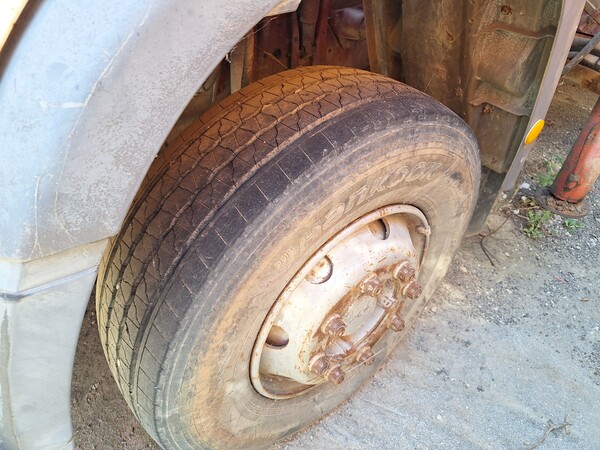 20#8423 Autocarro ribaltabile con gru Iveco Turbo 145 17 in vendita - foto 5