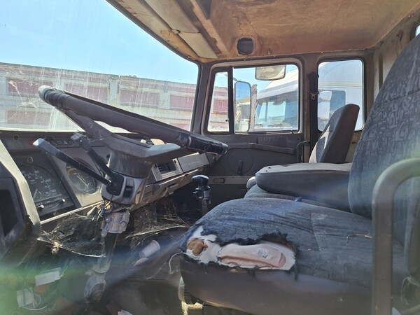 20#8423 Autocarro ribaltabile con gru Iveco Turbo 145 17 in vendita - foto 10
