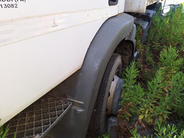 21#8423 Autocarro ribaltabile Iveco 120E18 in vendita - foto 3