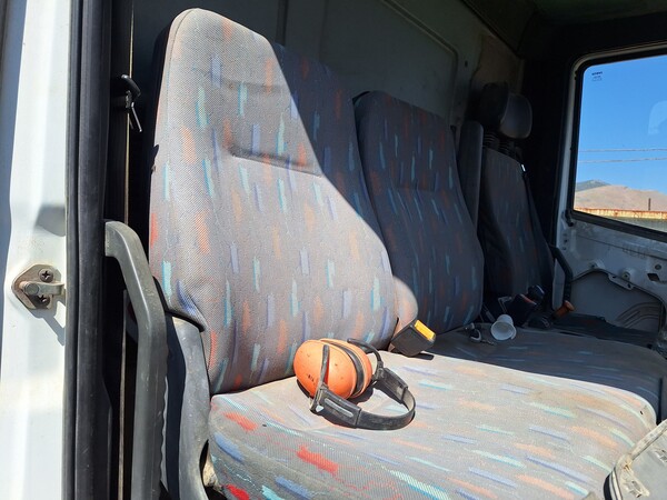 21#8423 Autocarro ribaltabile Iveco 120E18 in vendita - foto 8