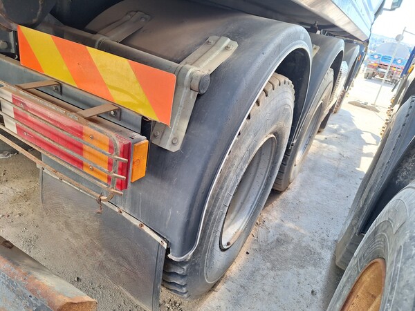 3#8423 Autocarro ribaltabile Iveco Trakker 500 in vendita - foto 6