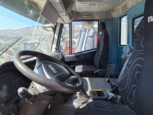 3#8423 Autocarro ribaltabile Iveco Trakker 500 in vendita - foto 9