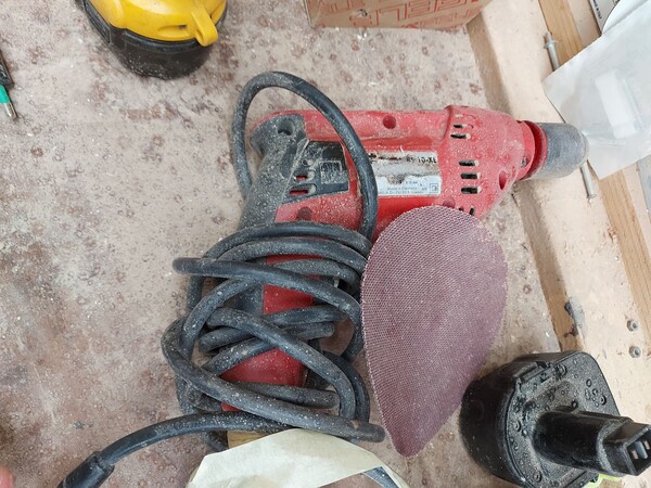 6#8426 Banchi da lavoro con accessori e ricambi per mobili in vendita - foto 40