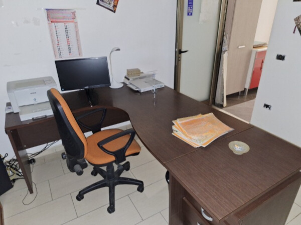 6#8439 Arredi da ufficio in vendita - foto 2