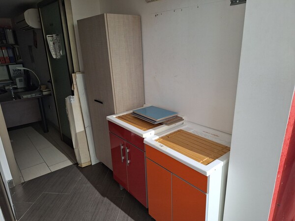 6#8439 Arredi da ufficio in vendita - foto 4