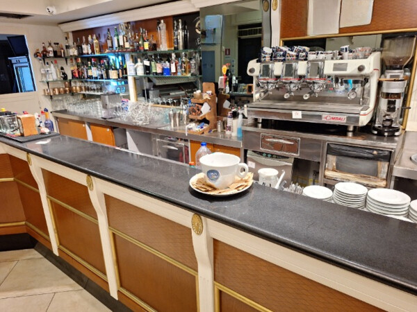 1#8442 Attrezzatura da cucina e arredo bar in vendita - foto 15