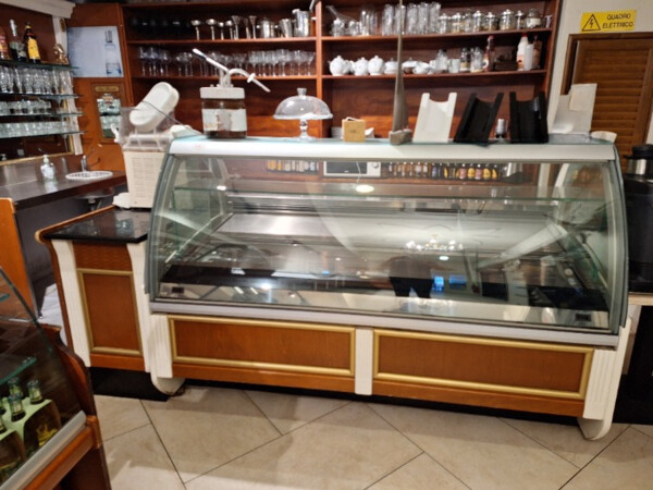 1#8442 Attrezzatura da cucina e arredo bar in vendita - foto 20