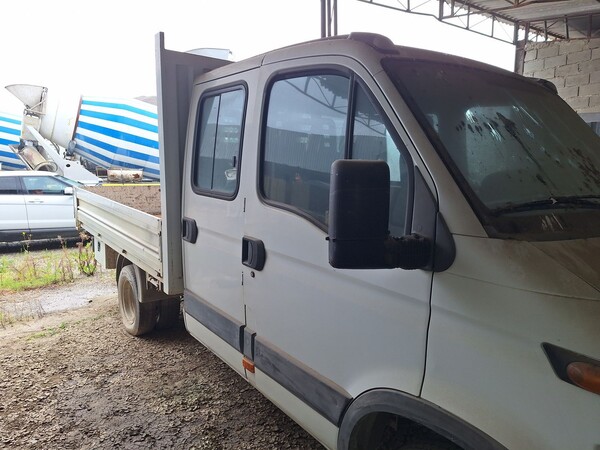 7#8447 Autocarro Iveco 35 in vendita - foto 2
