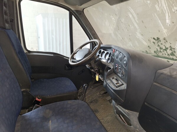 7#8447 Autocarro Iveco 35 in vendita - foto 5