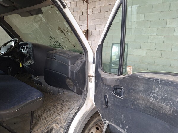 7#8447 Autocarro Iveco 35 in vendita - foto 6