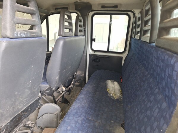7#8447 Autocarro Iveco 35 in vendita - foto 12