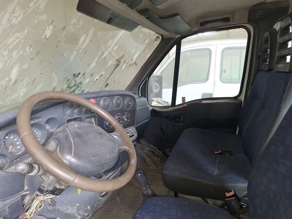 7#8447 Autocarro Iveco 35 in vendita - foto 13