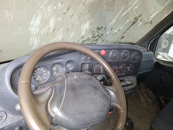 7#8447 Autocarro Iveco 35 in vendita - foto 15