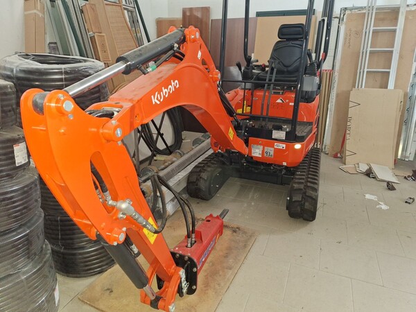 8#8447 Escavatore Kubota U17 in vendita - foto 1