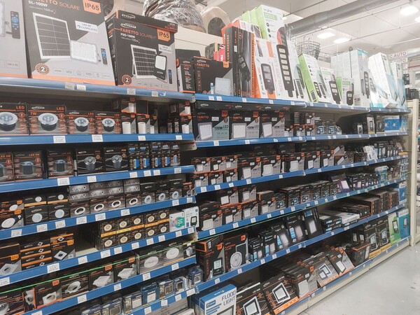 14#8450 Illuminazione e materiale elettrico in vendita - foto 14
