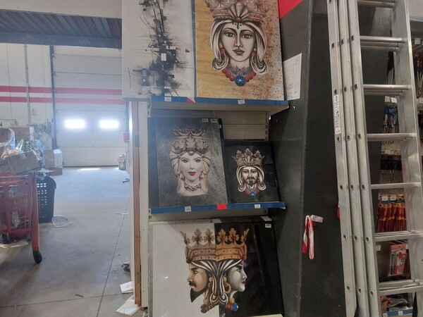 16#8450 Mobili e oggettistica di arredo casa in vendita - foto 2