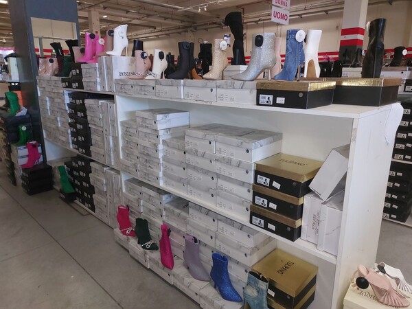 7#8450 Calzature uomo donna bambino in vendita - foto 6