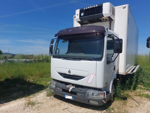2#8454 Autocarro isotermico Renault 220 dCi in vendita - foto 2