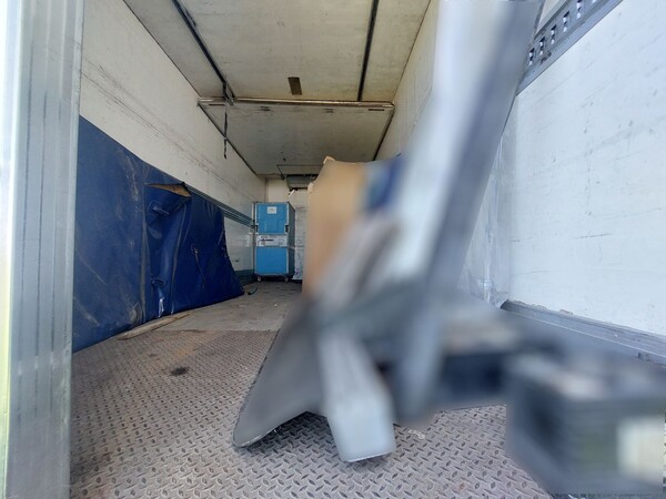 2#8454 Autocarro isotermico Renault 220 dCi in vendita - foto 6