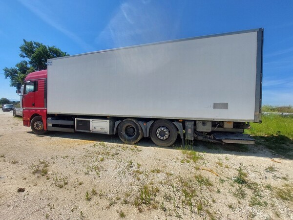 3#8454 Autocarro isotermico Man TGA 26.430 in vendita - foto 15