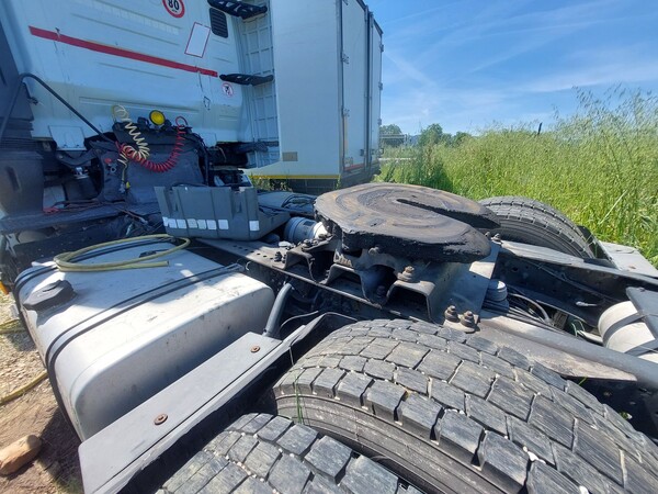 4#8454 Trattore stradale Iveco 450 in vendita - foto 5