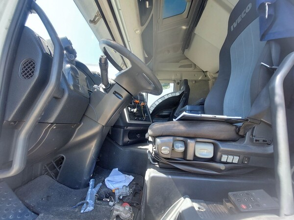 4#8454 Trattore stradale Iveco 450 in vendita - foto 8