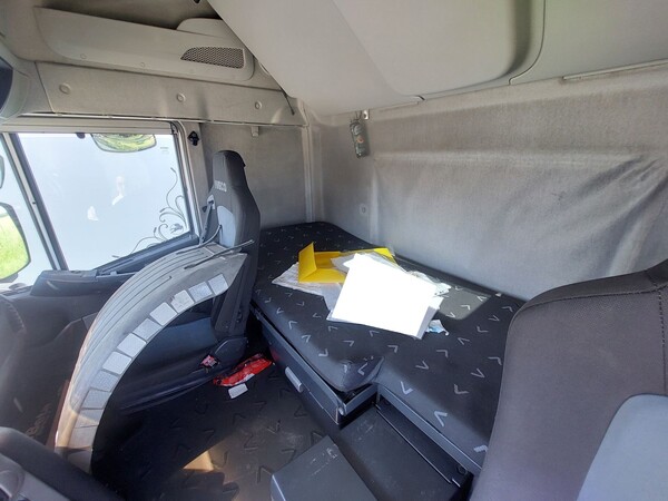 4#8454 Trattore stradale Iveco 450 in vendita - foto 10