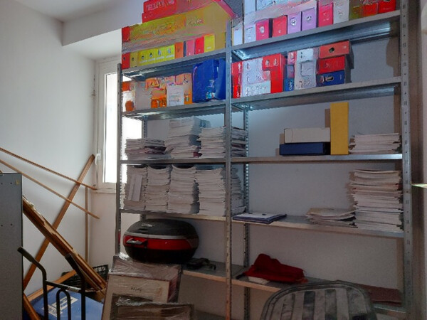 1#8455 Scaffalature e arredamento vario in vendita - foto 2